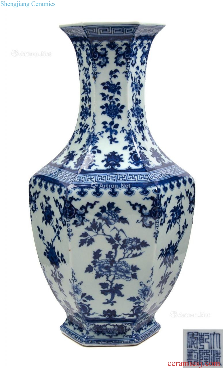 The 18/19 century Blue and white folding branches flower vase