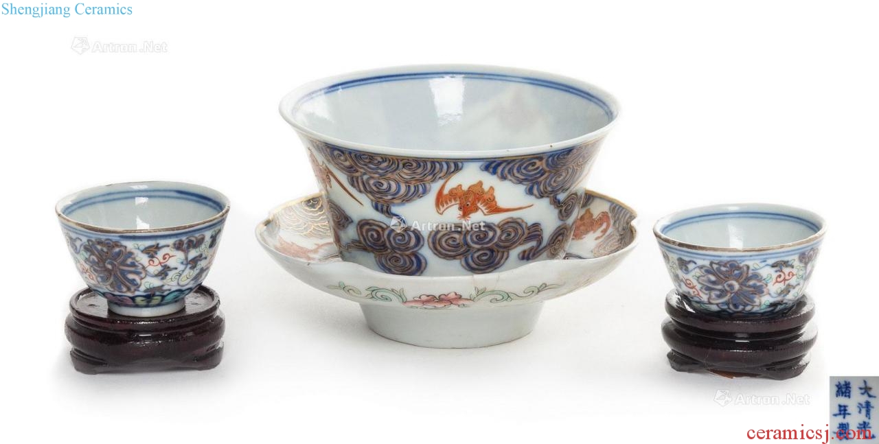 Qing guangxu Blue and white paint cloud bat grain tea light blue and white colour and light and floral print small cup (with wooden) (a)