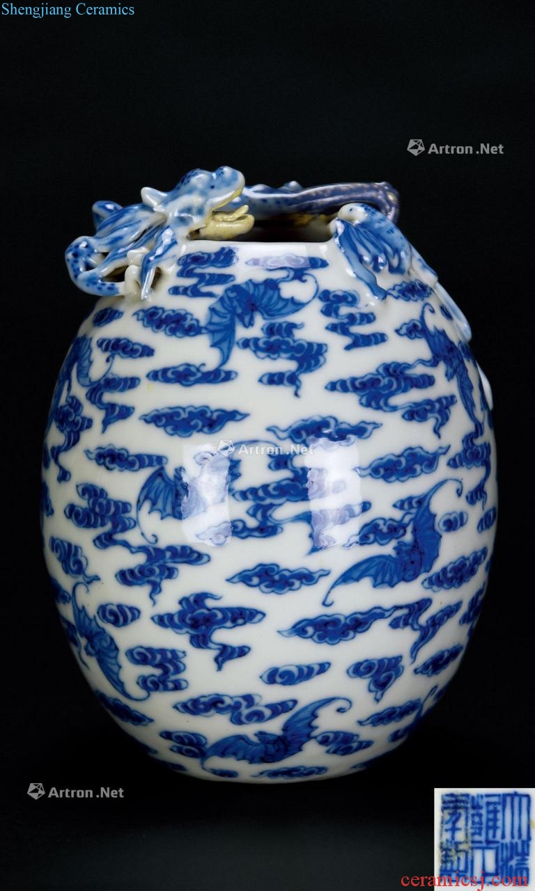 The late qing dynasty blue-and-white 'therefore' egg-shaped statue of heshan lonfu industrial co