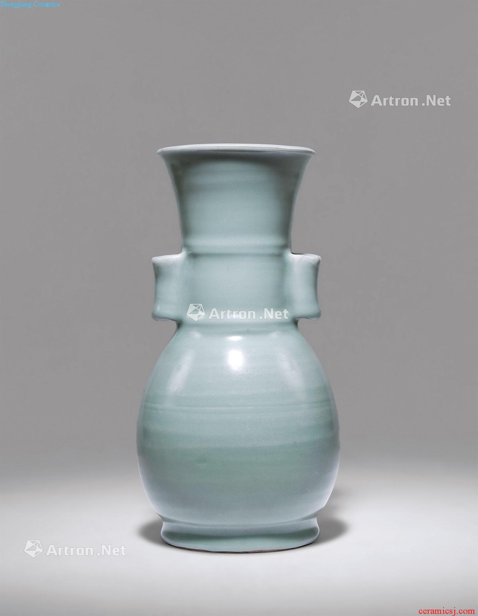 The song dynasty Longquan celadon double penetration ear grain bottle