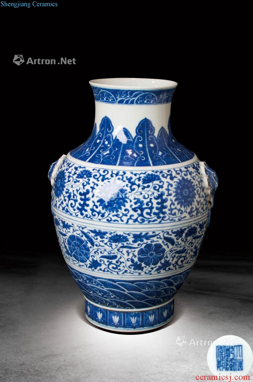 qing Blue and white lotus flower grain shop is the first bottle
