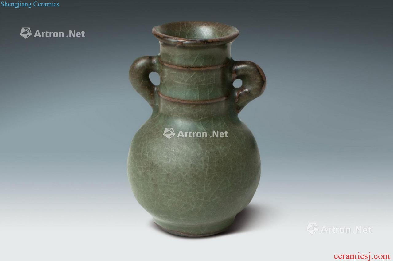 The song dynasty With the blue glaze