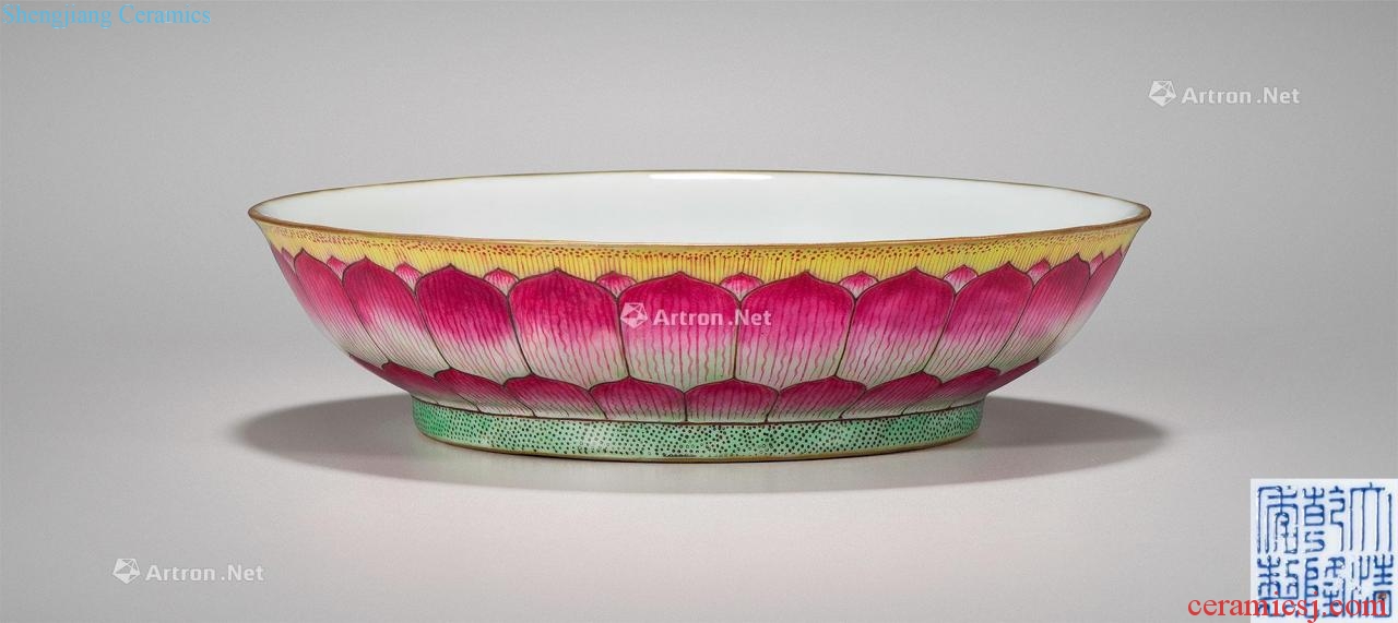 Qing qianlong ocean color lotus pattern plate