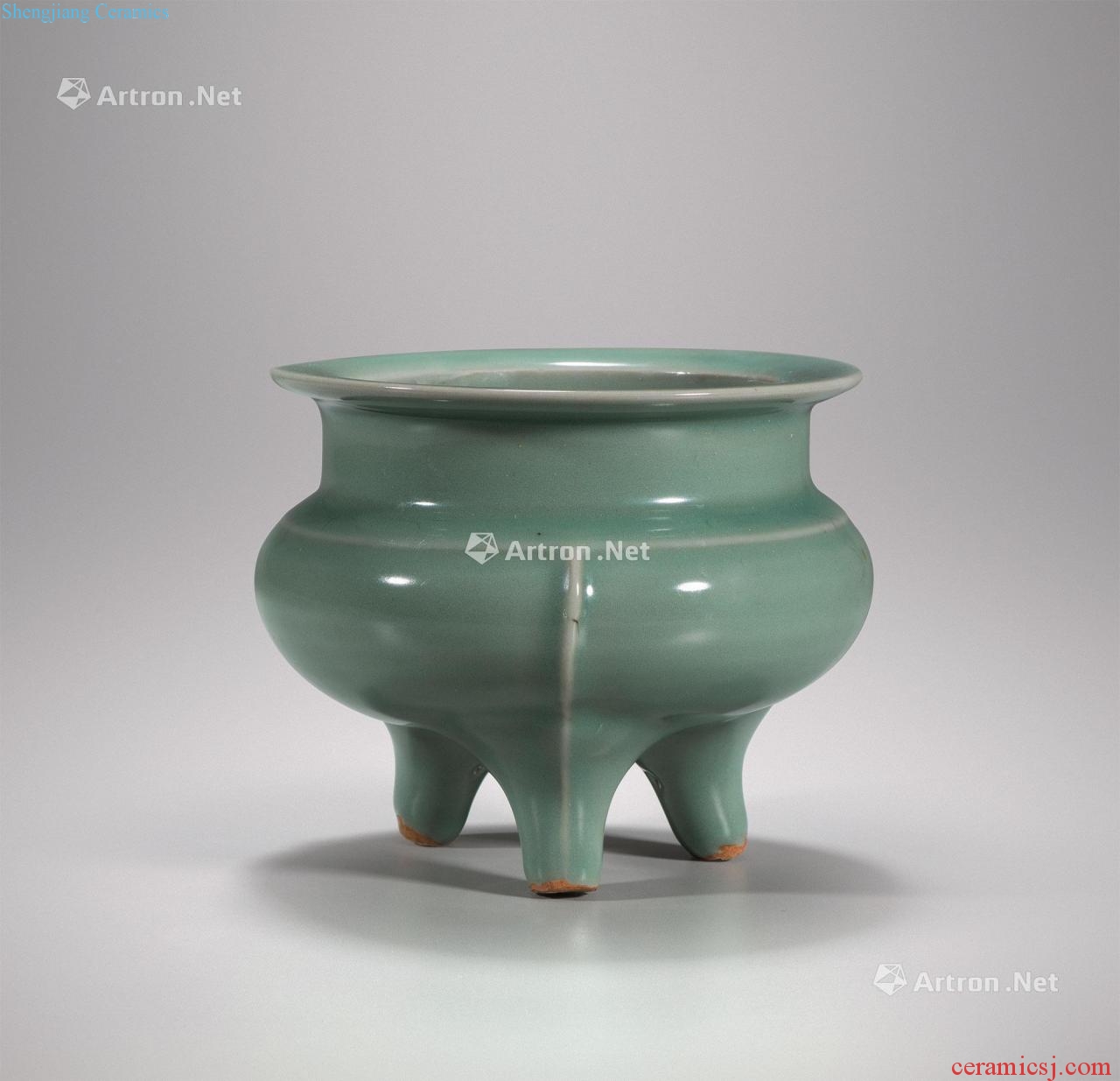 Ming Longquan celadon plum green glaze by furnace