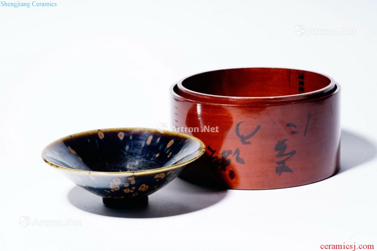 The song dynasty era Brown spot temmoku bowl