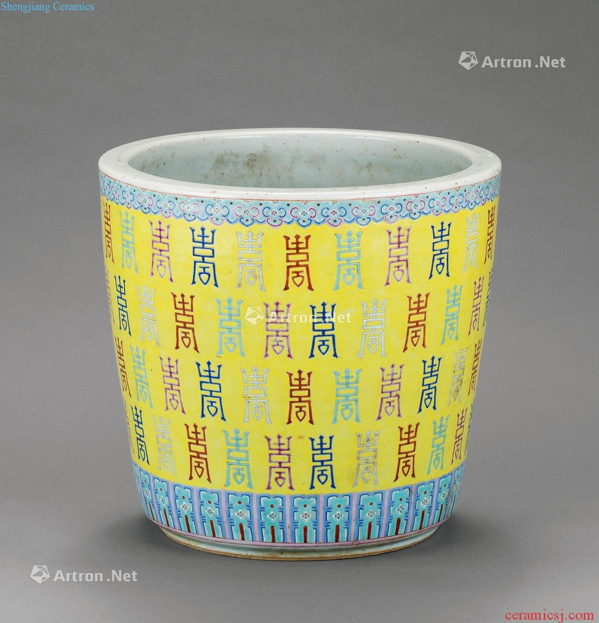 In the qing dynasty Shou wen cylinder to pastel yellow