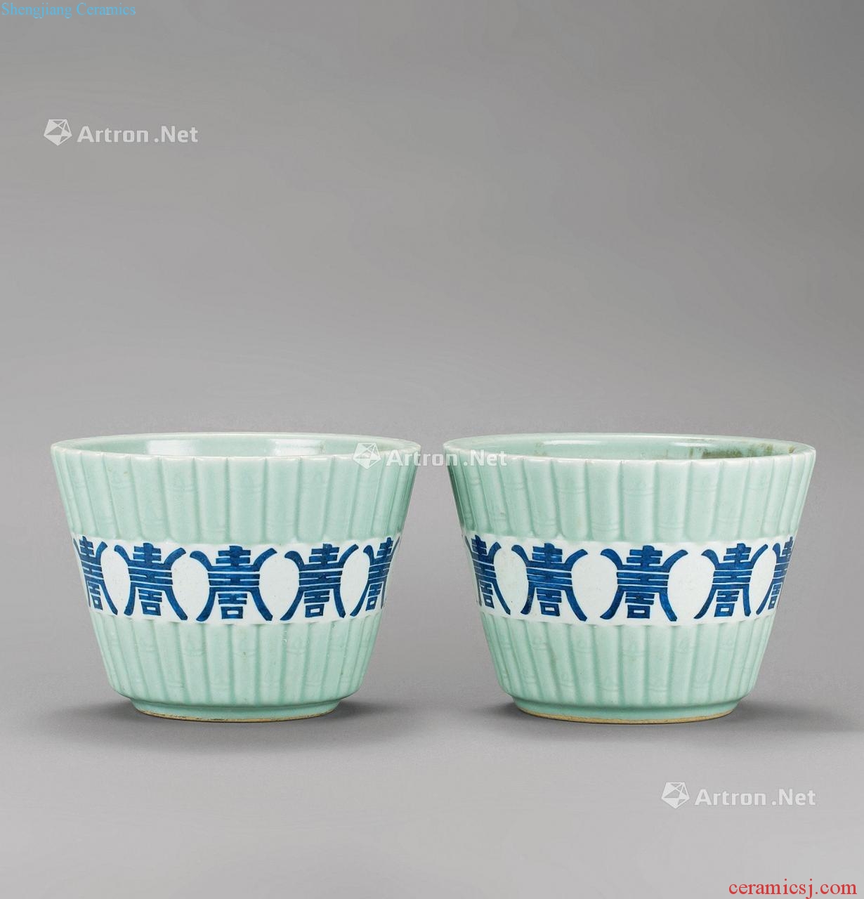 In the qing dynasty Pea green to blue and white life of word lines circle bamboo-shaped flower box (a)