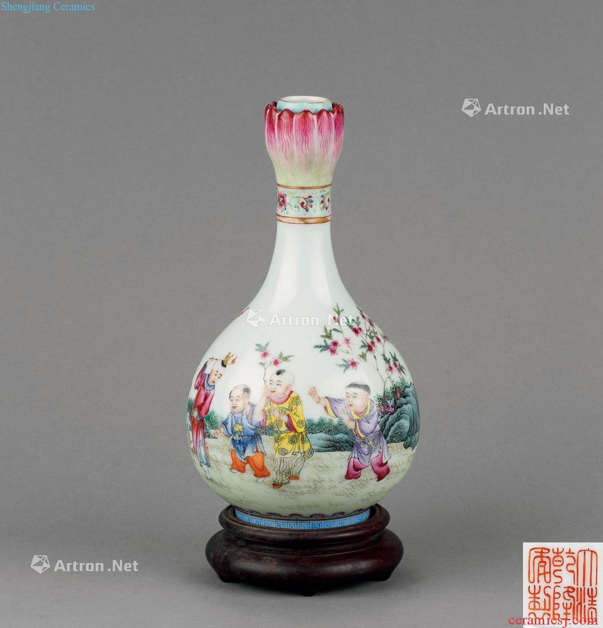 Qing dynasty pastel YingXiWen garlic bottles