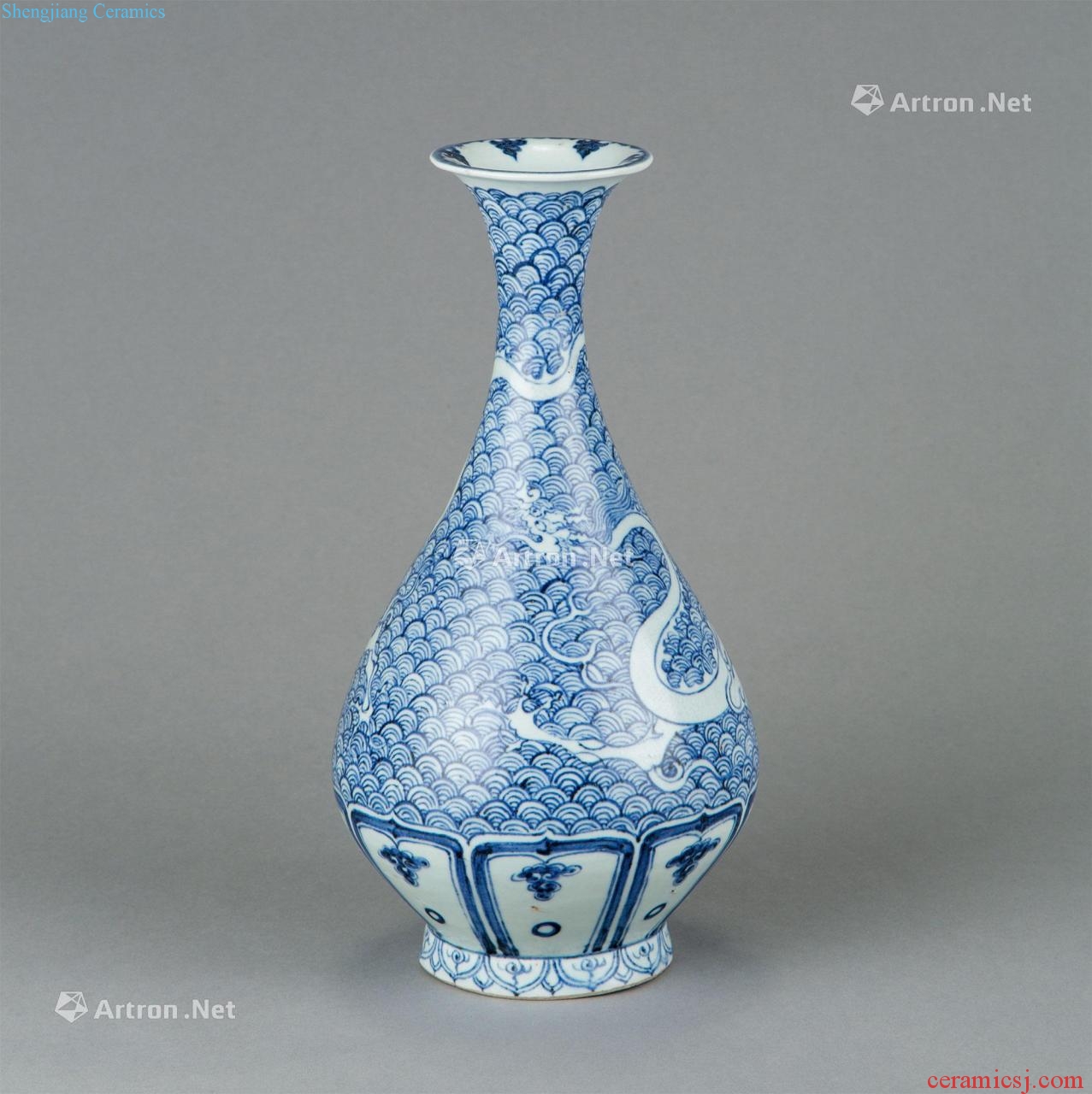 The yuan dynasty Blue sea dragon okho spring bottle
