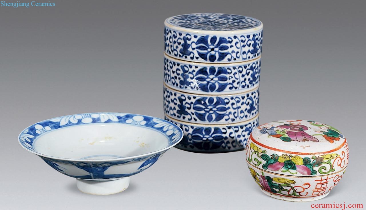 Qing dynasty blue and white bowl, pastel cover box, blue and white boxes (three)