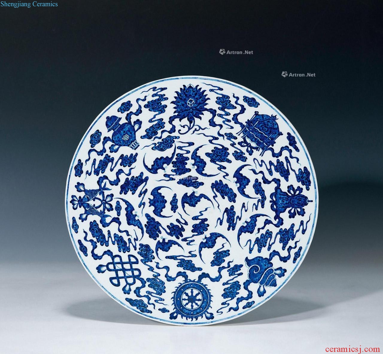 Emperor qianlong Blue and white eight auspicious YunFu grain round porcelain plate