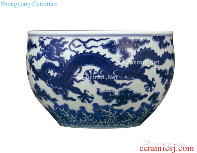 qing Blue and white dragon cylinder (a)