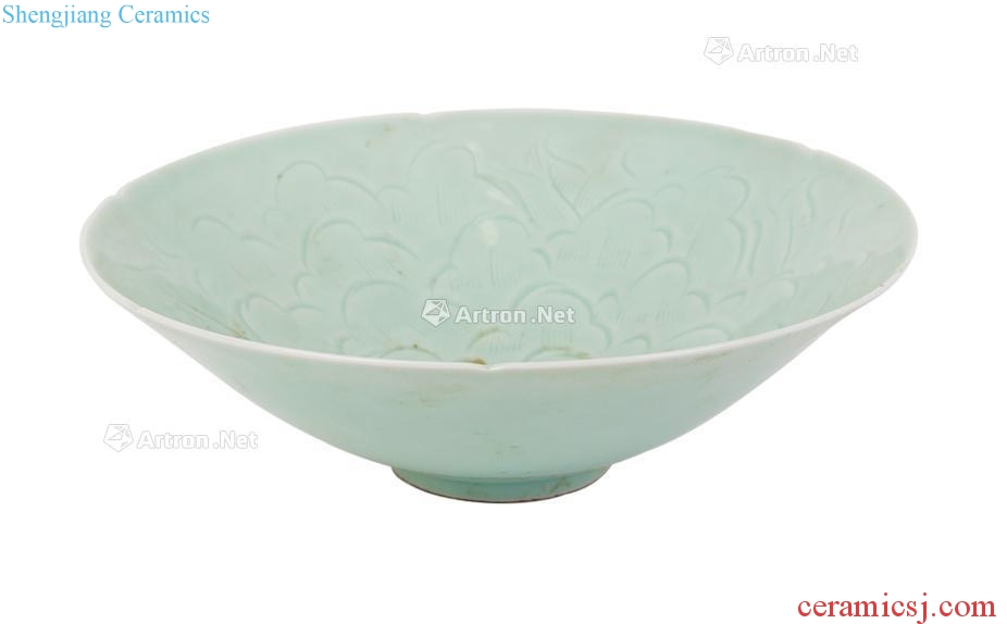 Stuck between the early song dynasty carved blue glaze flower grain bowl (a)
