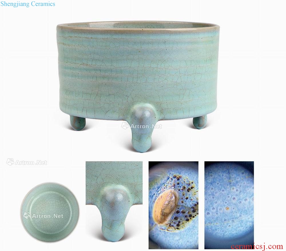 The song dynasty Your kiln azure glaze casket with three legs