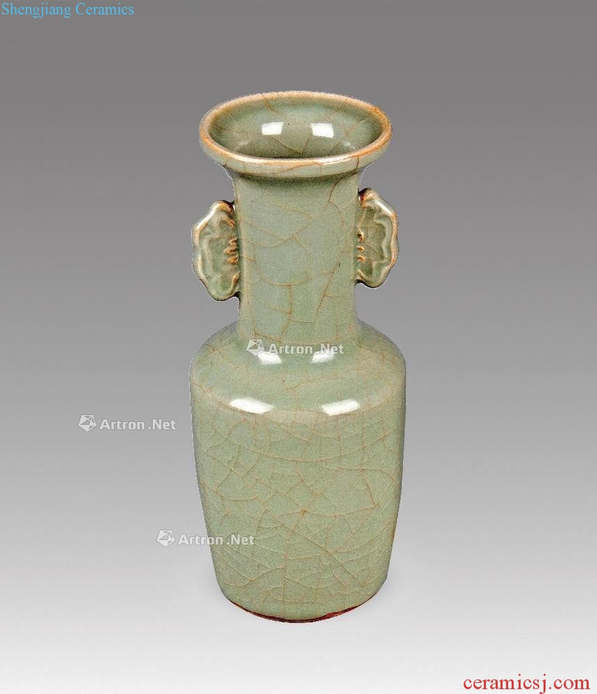 The southern song dynasty Longquan celadon ruyi double ears