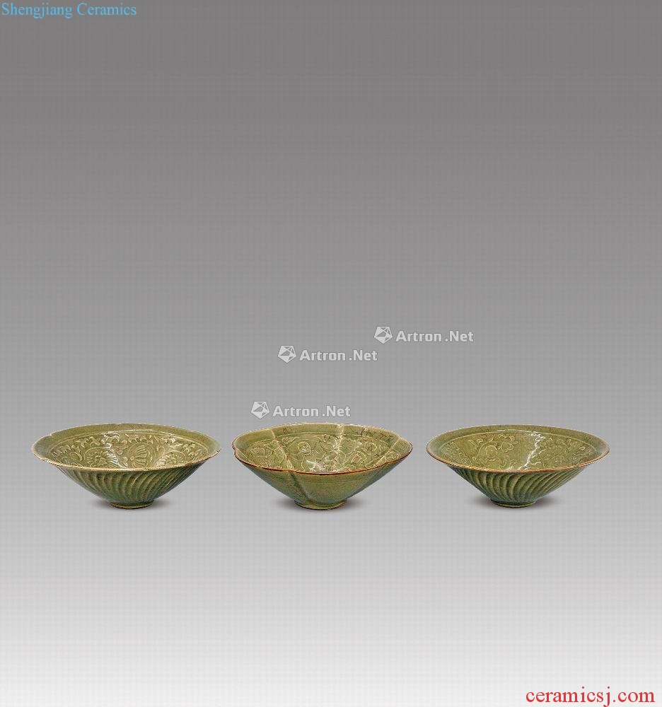 yuan Green glaze hand-cut bowl