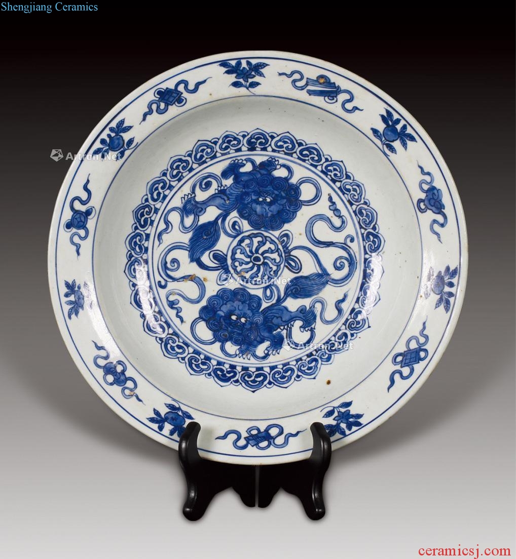 jiajing Blue and white double lion ball disc