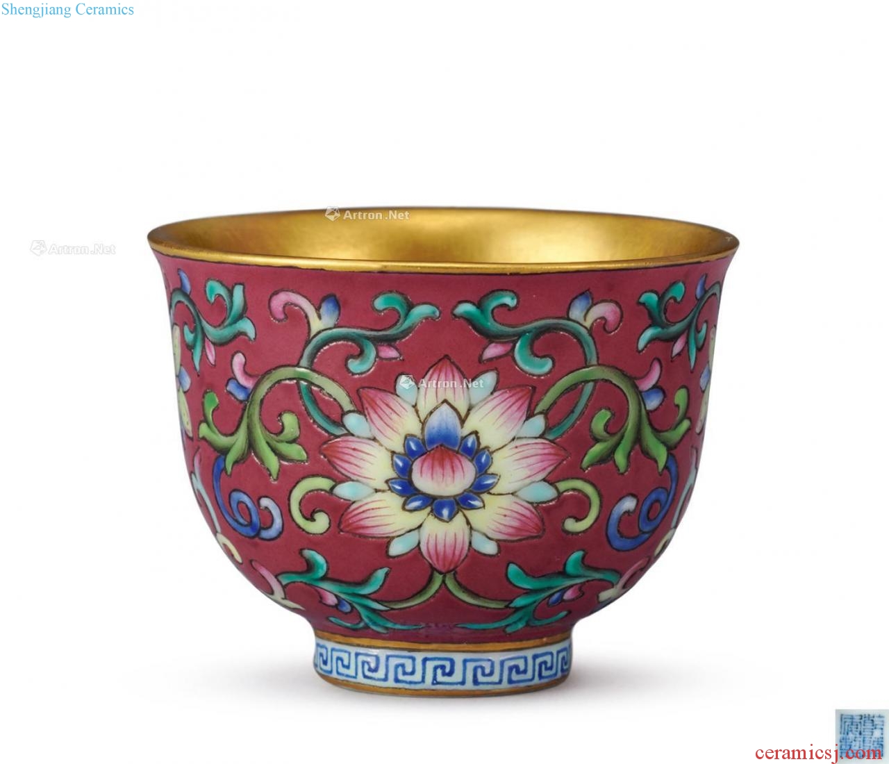 Qing qianlong carmine ocean color lotus flower grain cup