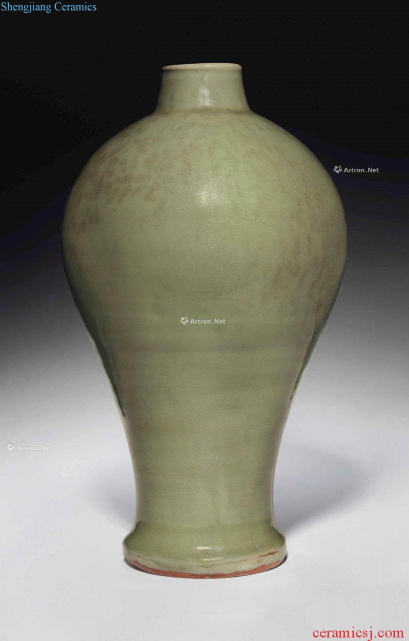 In the Ming dynasty, in the 15th century A RARE LONGQUAN CELADON MEIPING