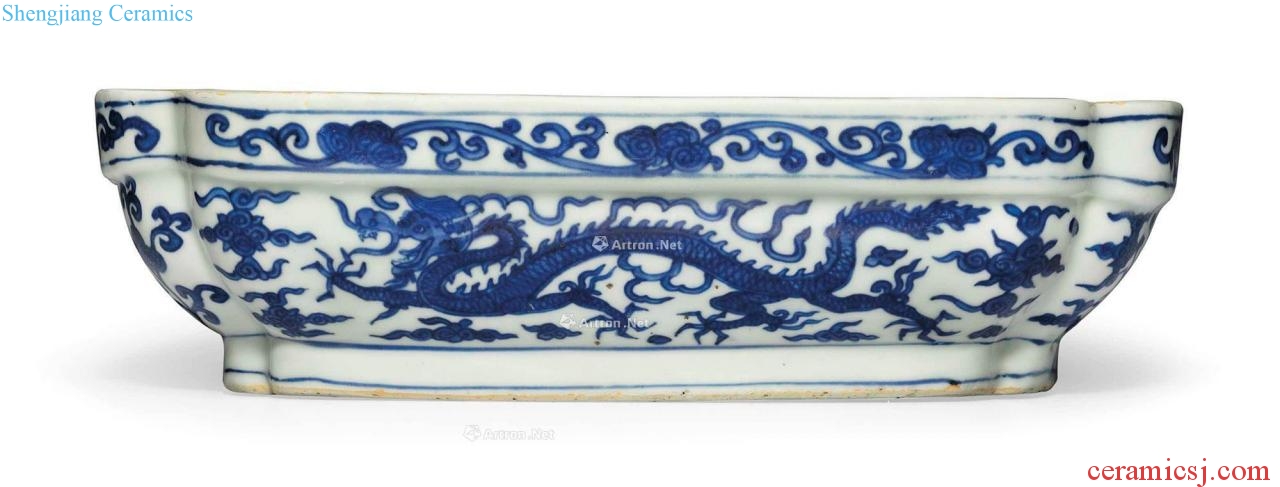 Wanli (1573-1619), A LARGE BLUE AND WHITE SQUARE as - FORM BOX