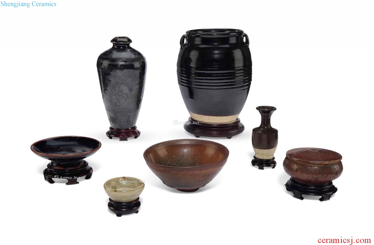 The song dynasty (AD 960-960) A GROUP OF BROWN - GLAZED VESSELS