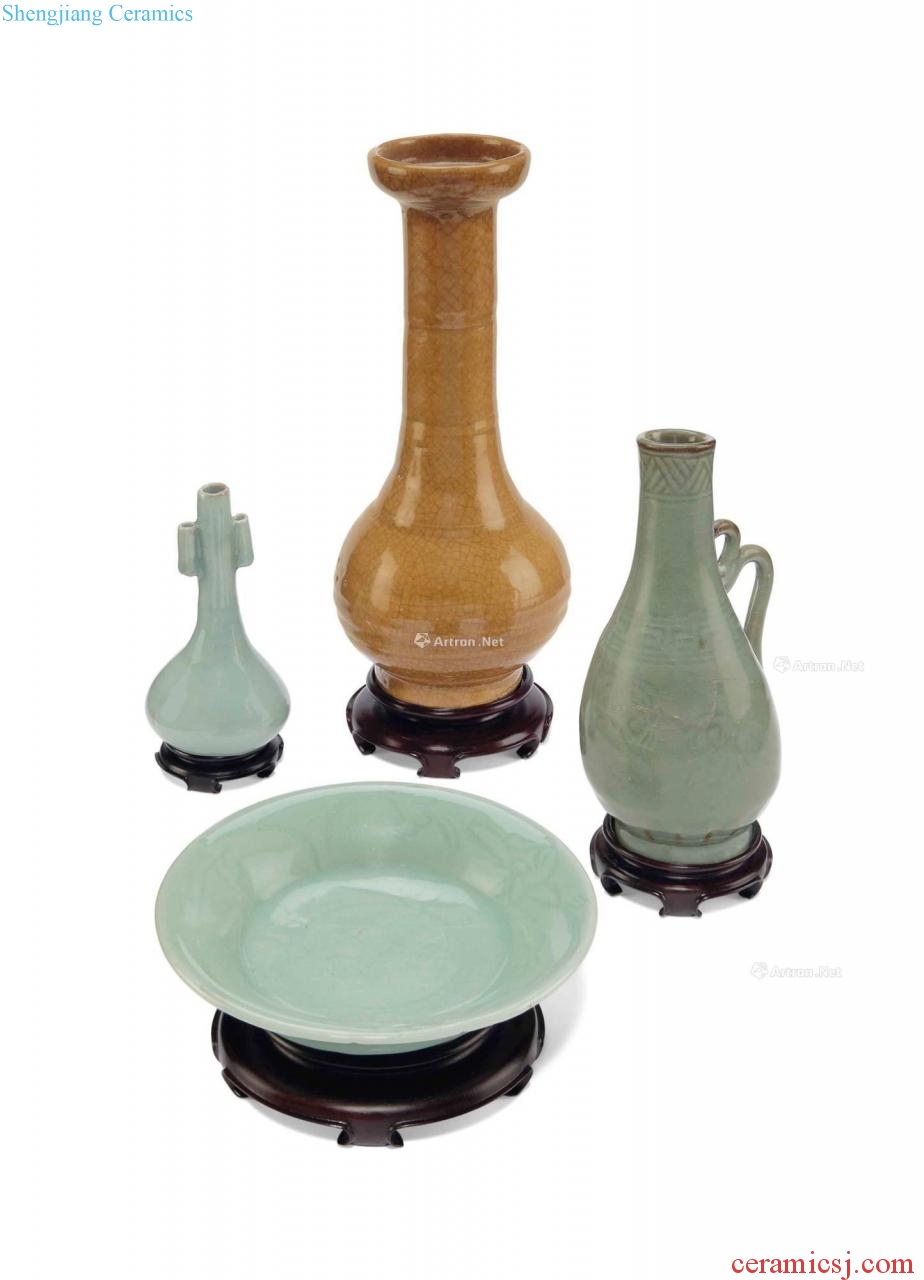 In the Ming dynasty (1368-1644), A GROUP OF LONGQUAN AND LONGQUAN CELADON - STYLE VESSELS