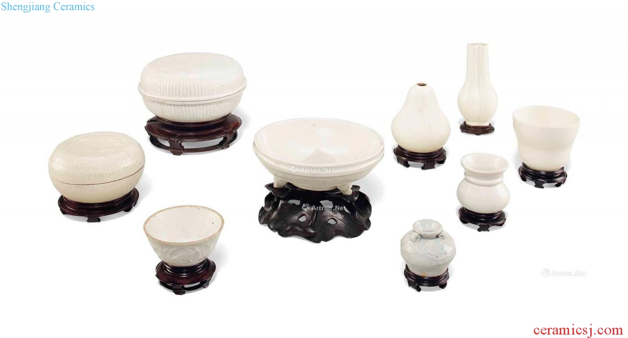 Ming - qing dynasty (1368-1911), A GROUP OF WHITE WARES