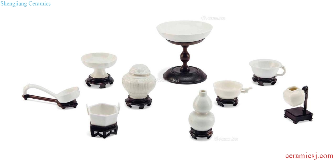 Ming - qing dynasty (1368-1911), A GROUP OF NINE SMALL WHITE WARES