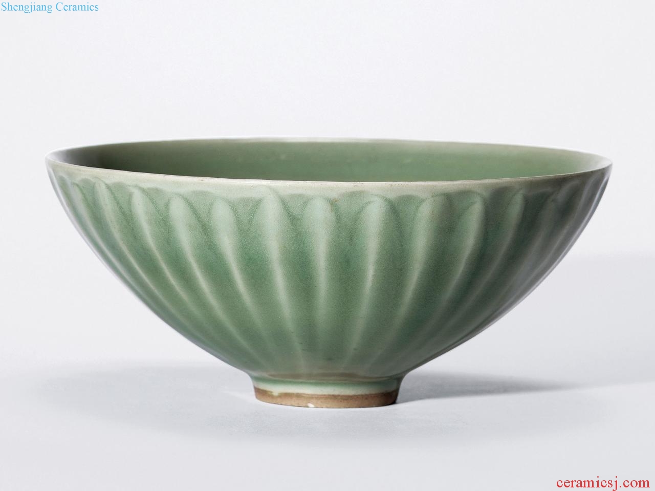 Yuan (1279-1368), longquan celadon green glaze lotus-shaped bowl