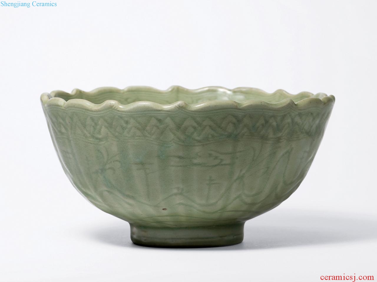 At the end of the yuan Ming Landscape wen ling mouth bowl of longquan celadon green glaze