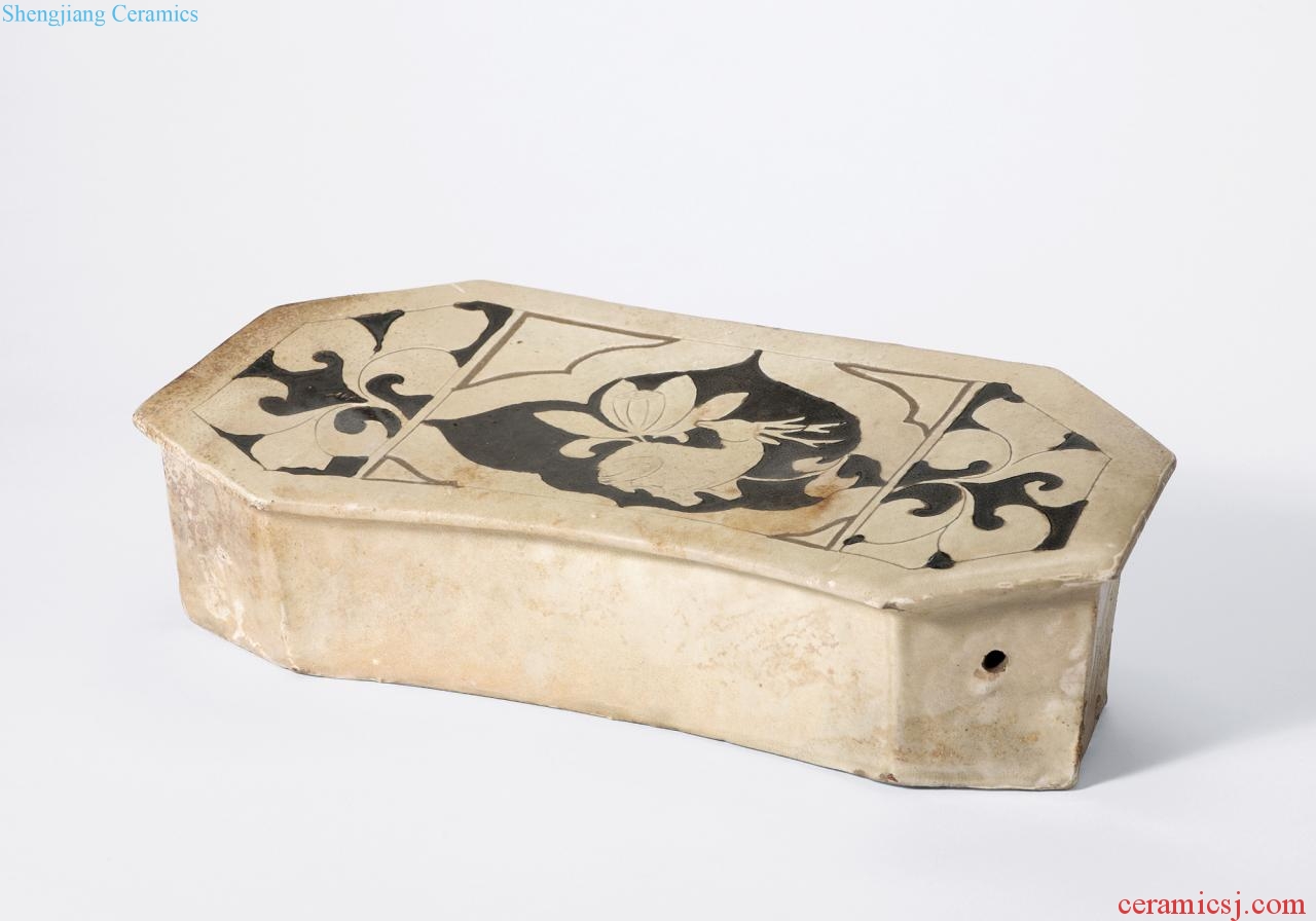 Gold (1115-1234), white glazed carved flowers colouring deer grain pillow