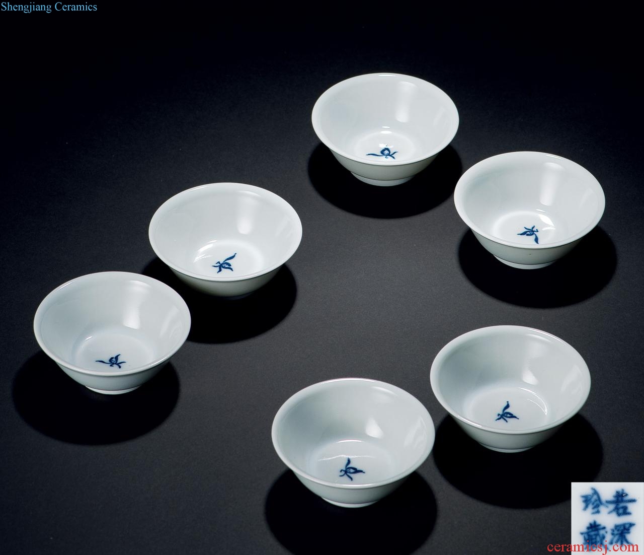The qing emperor kangxi Blue and white flower pattern glass (a group of six)