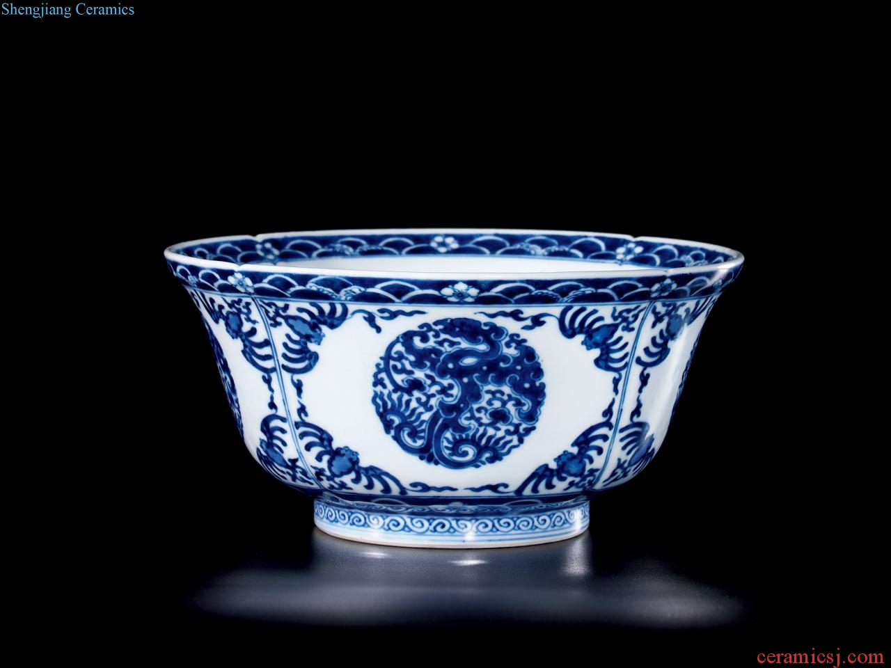 Mid qing Blue and white real talent grain kwai bowl