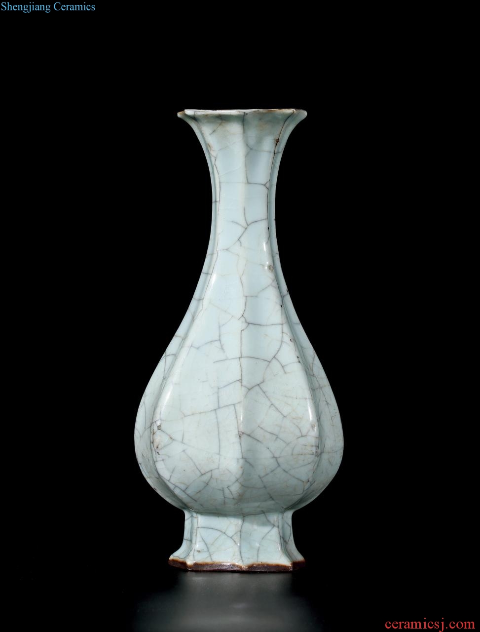 The song dynasty Longquan kiln melon leng bottle