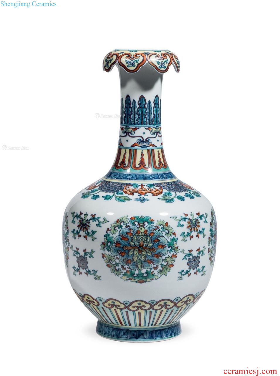 Qing qianlong bucket color lotus flower grain cloud mouth bottle
