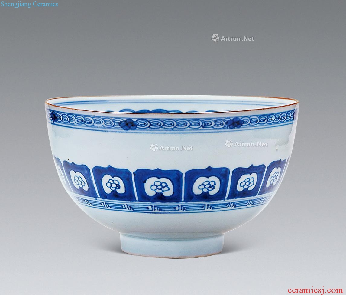Qianlong blue-and-white bowl