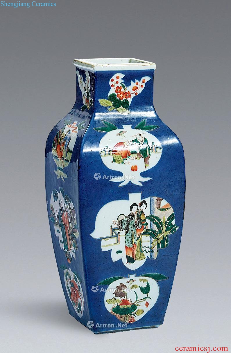 In the qing dynasty The blue glaze medallion vase colorful characters