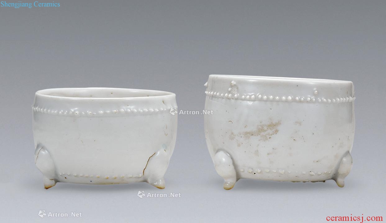 Sweet white glaze of Ming dynasty three foot drum Ding Lu (two)