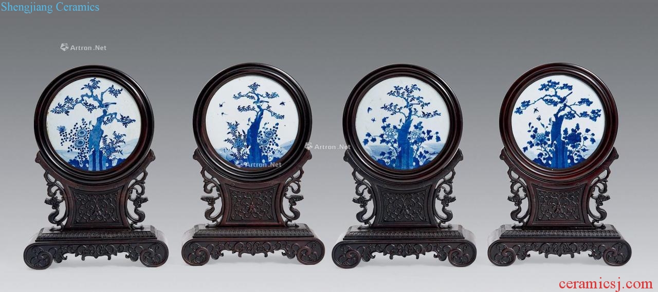 In the qing dynasty Blue and white flower on grain round porcelain plate plaque (four pieces)