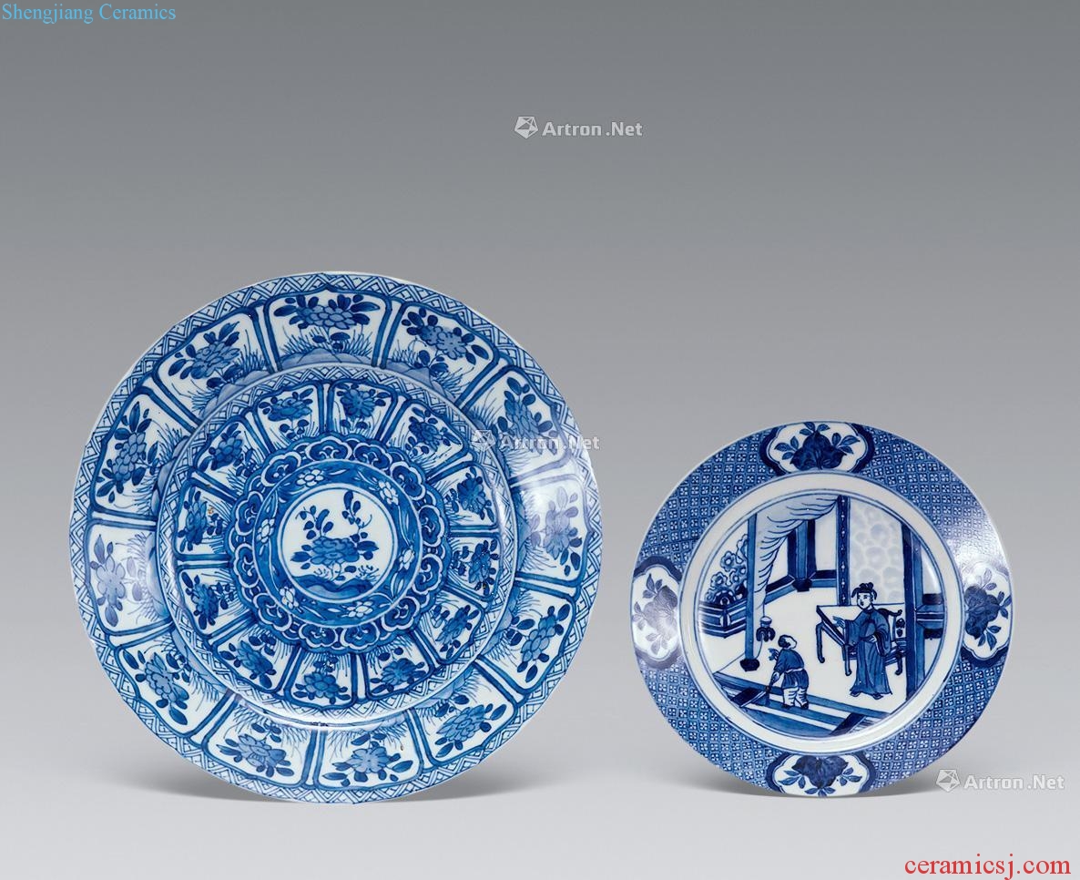 In the qing dynasty Blue and white flower character plate (2)