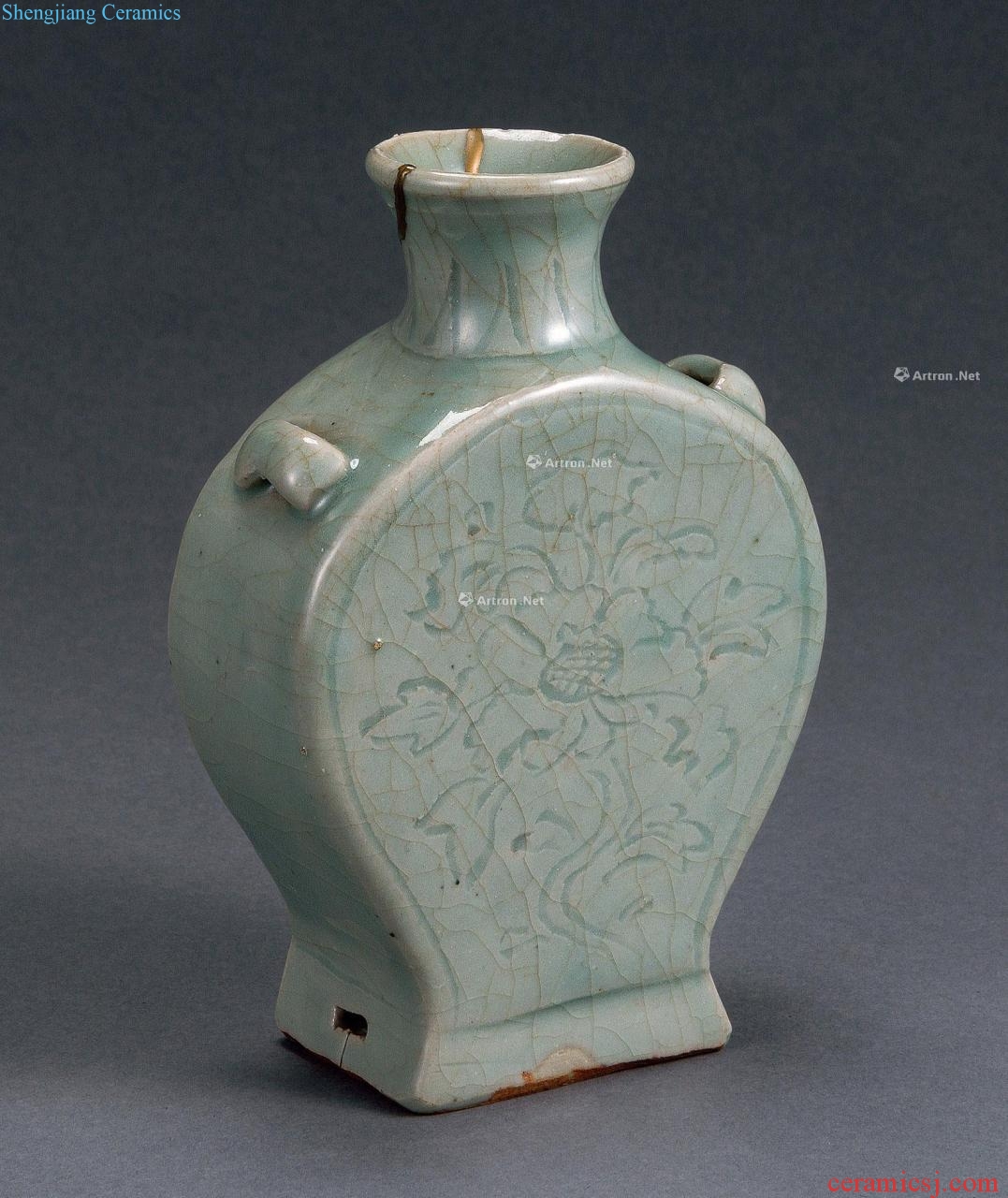 Ming Longquan celadon with flat pot