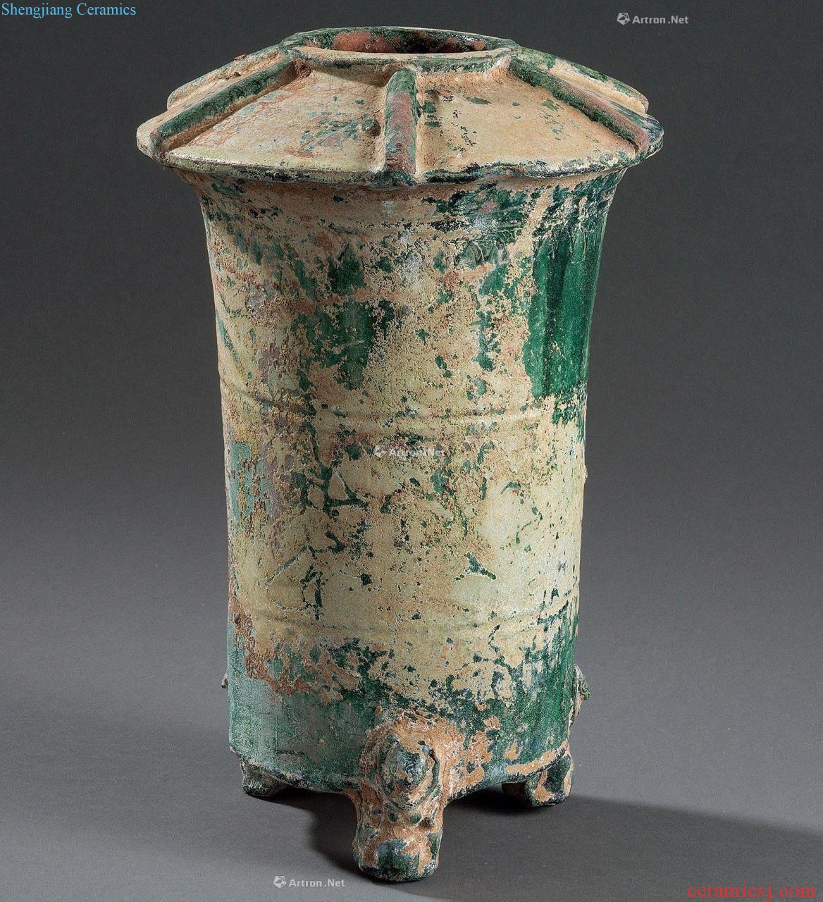 Han green glaze three-legged pot