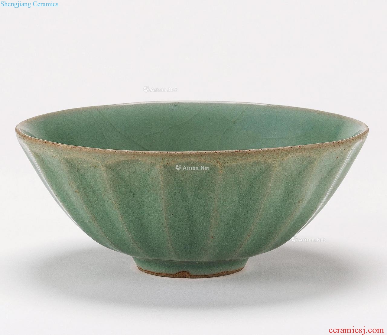 The southern song dynasty Longquan celadon lotus-shaped bowl