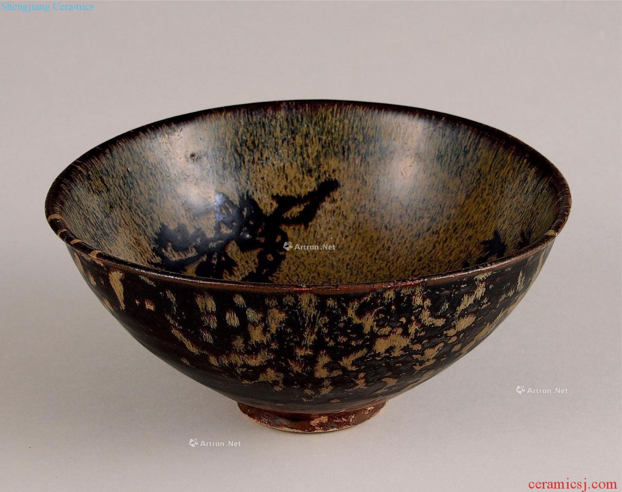 The song dynasty Jizhou kiln grain dishes