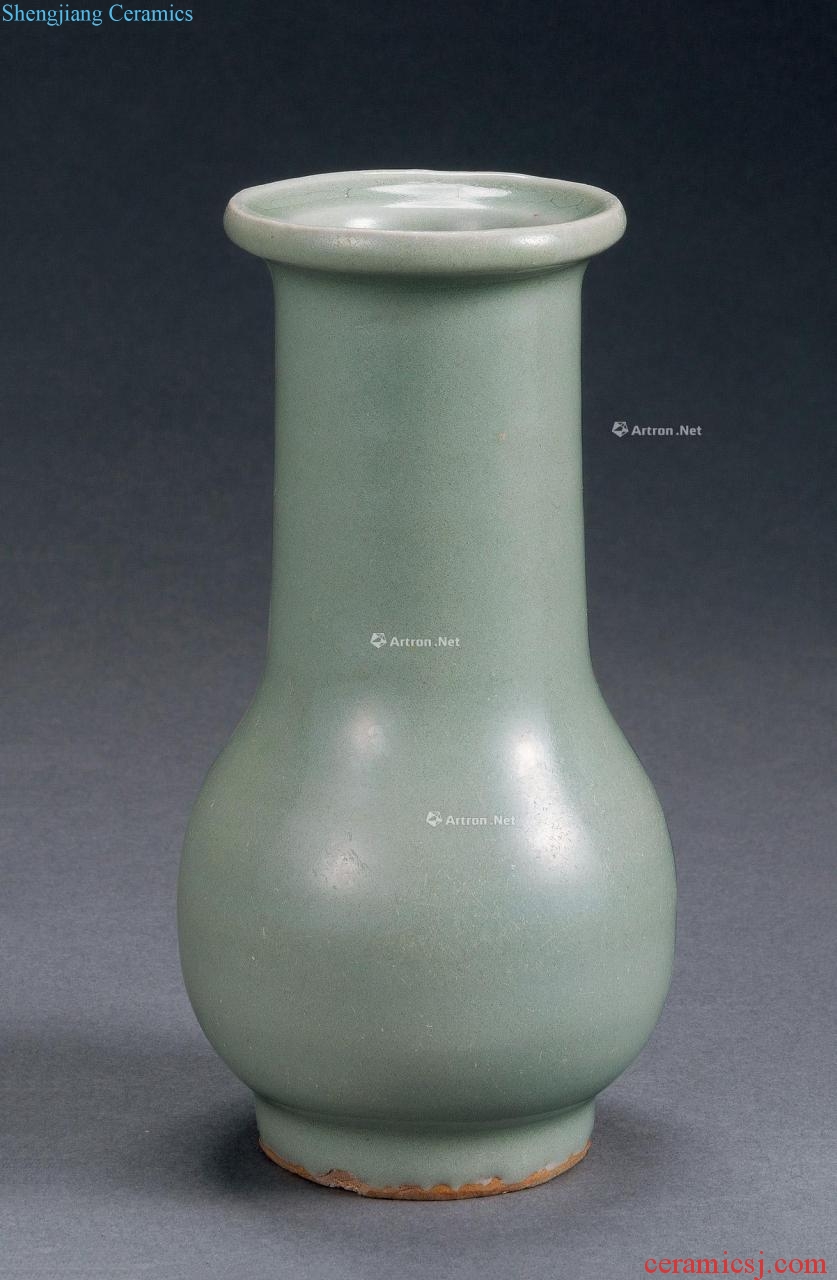 The southern song dynasty Longquan celadon flask