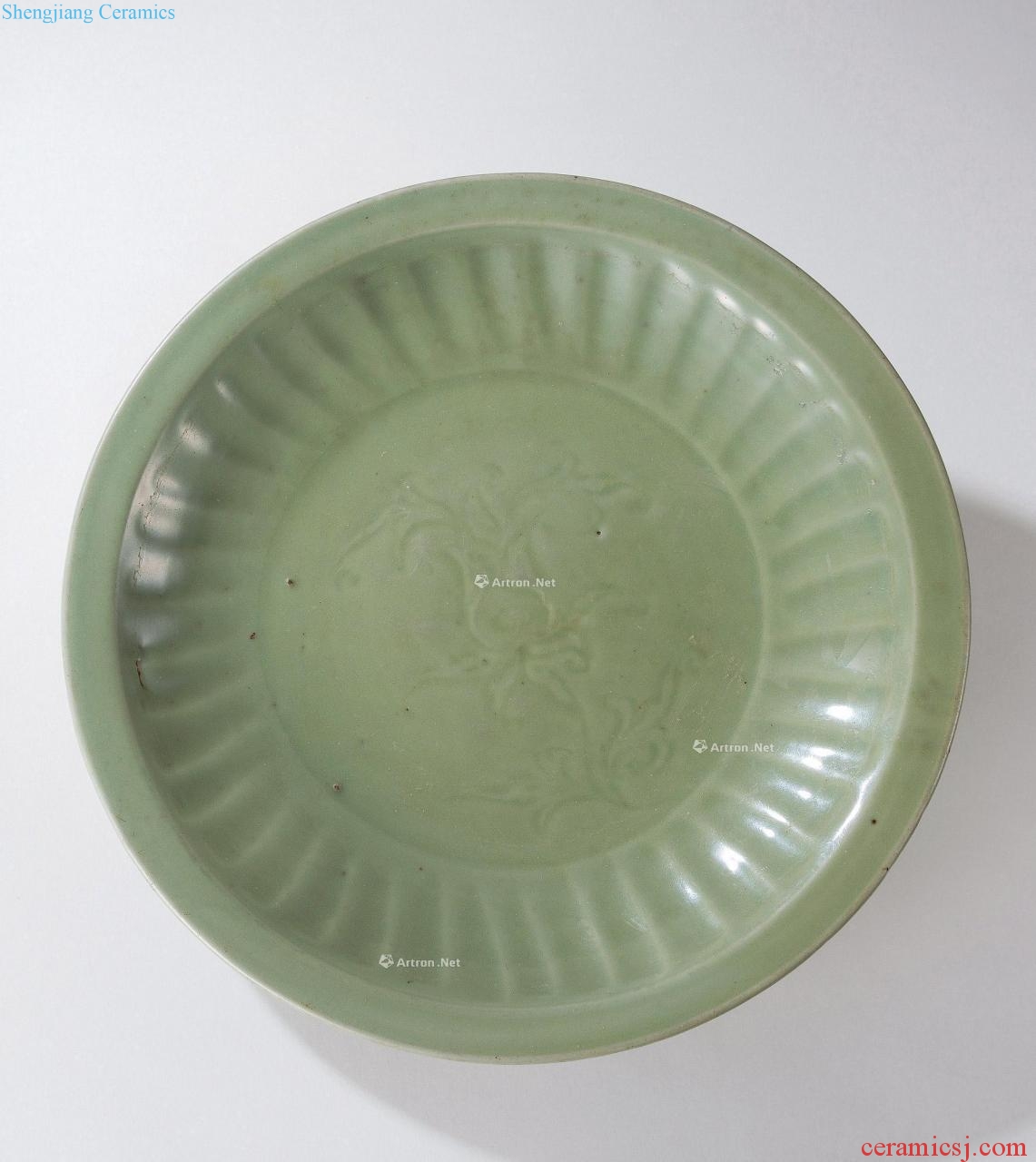 yuan Longquan celadon hand-cut plate