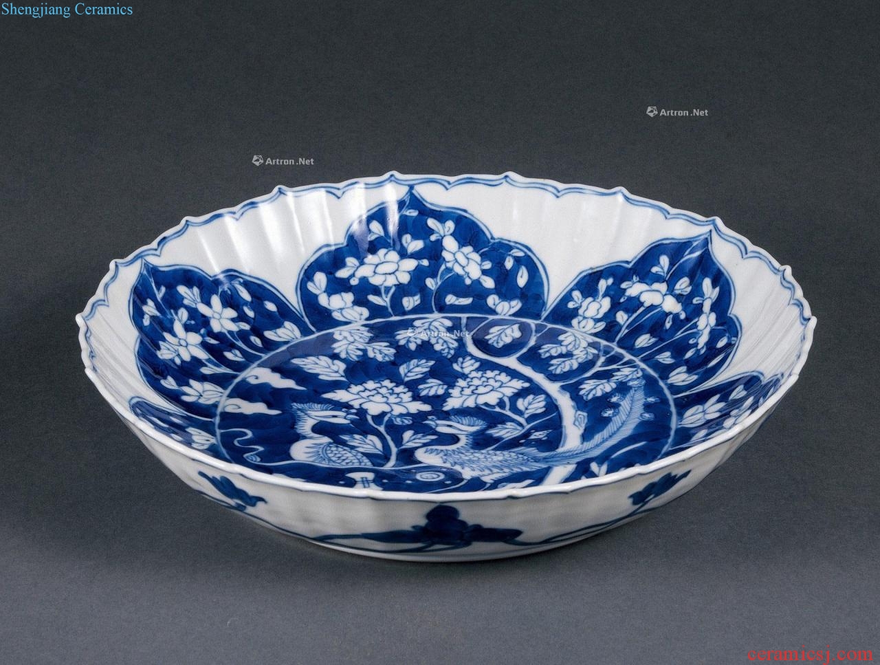 The qing emperor kangxi Blue and white peony fung wen ling mouth tray