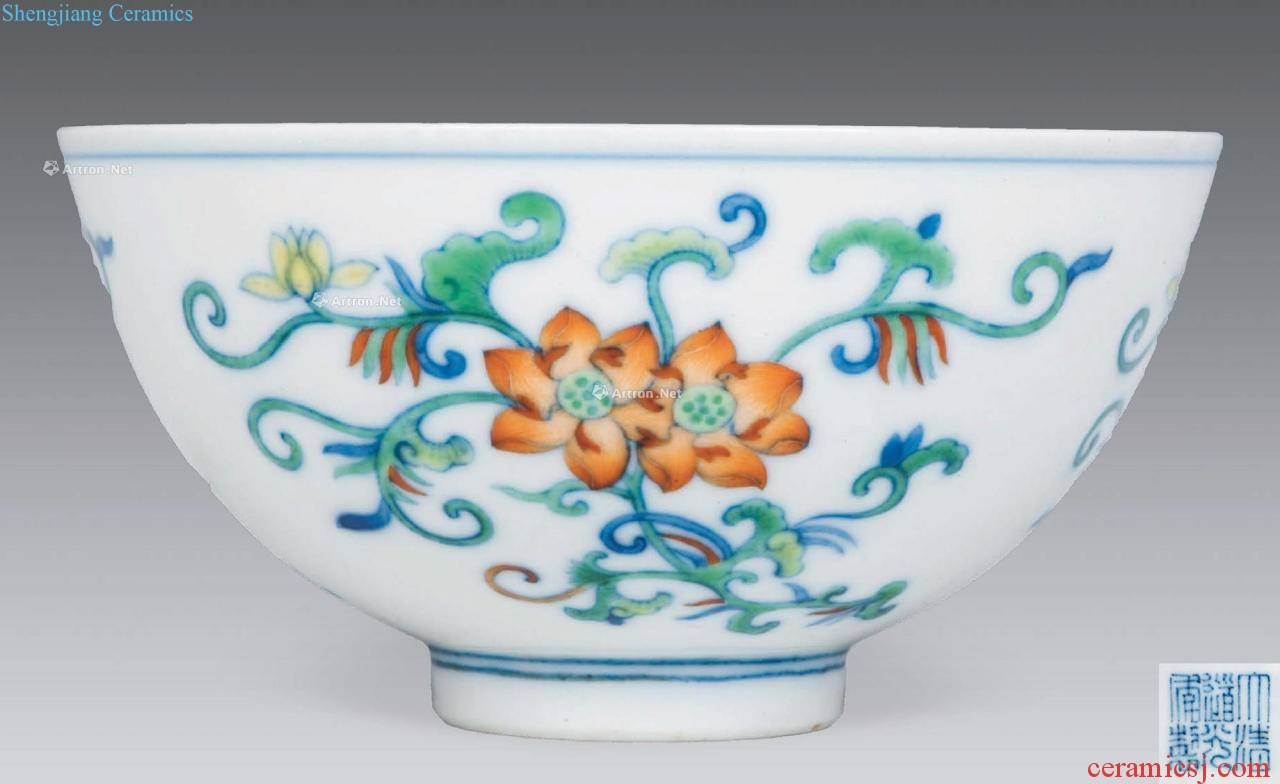 Qing daoguang bucket color flower grain lotus seed bowl