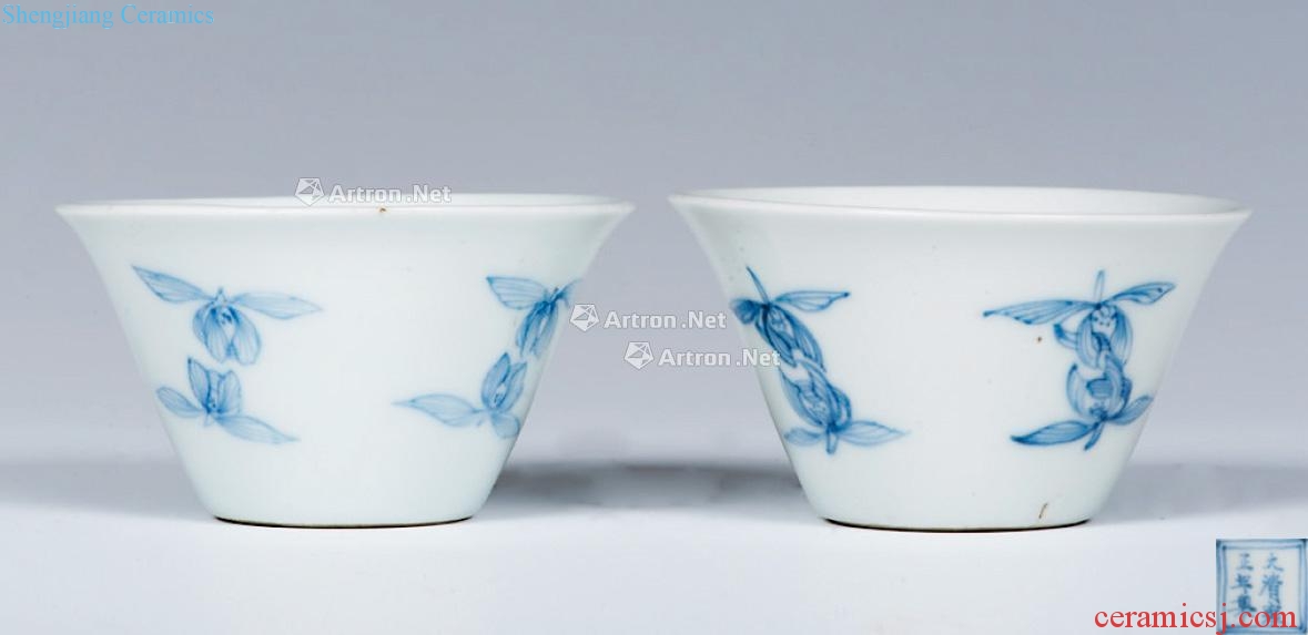 Blue and white orchid cup qing yongzheng (a)