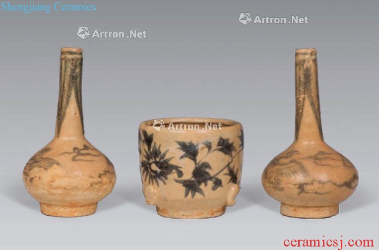 yuan Three bottles for porcelain furnace (a set of three)